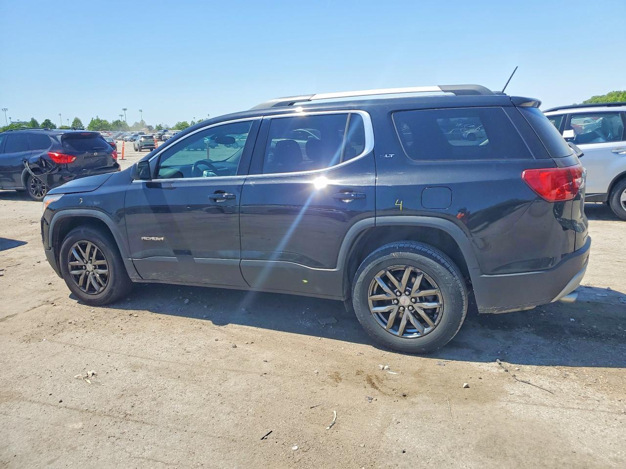 2017 GMC Acadia Slt-1 - Image 2