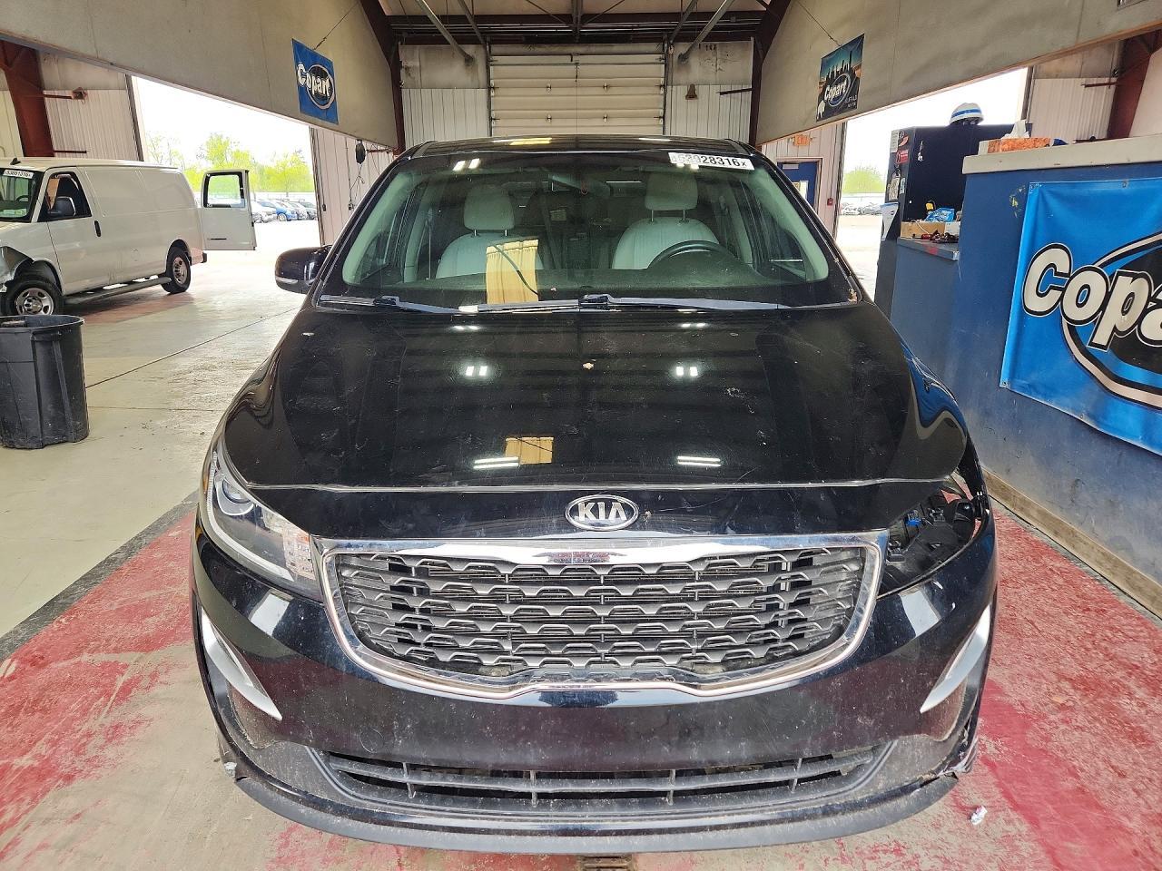 2020 Kia Sedona L - Фото 5