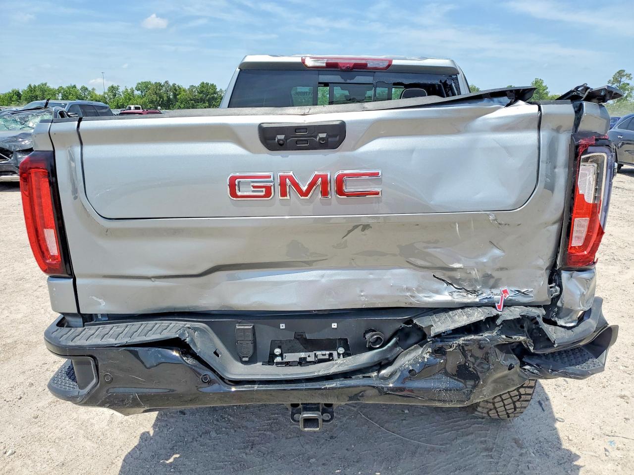 2026 GMC Sierra K1500 At4X - Фото 6