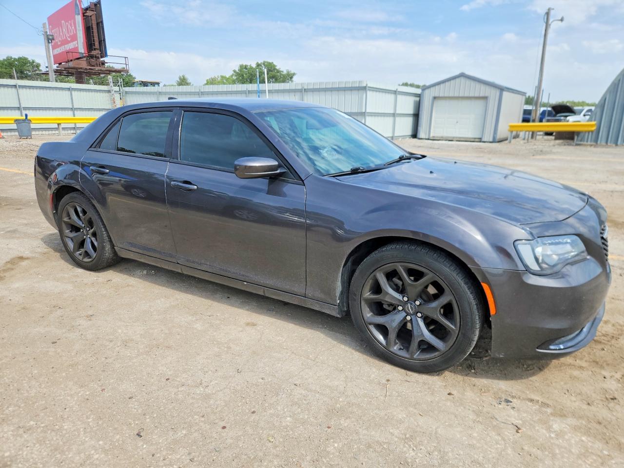 2019 Chrysler 300 S - Image 4