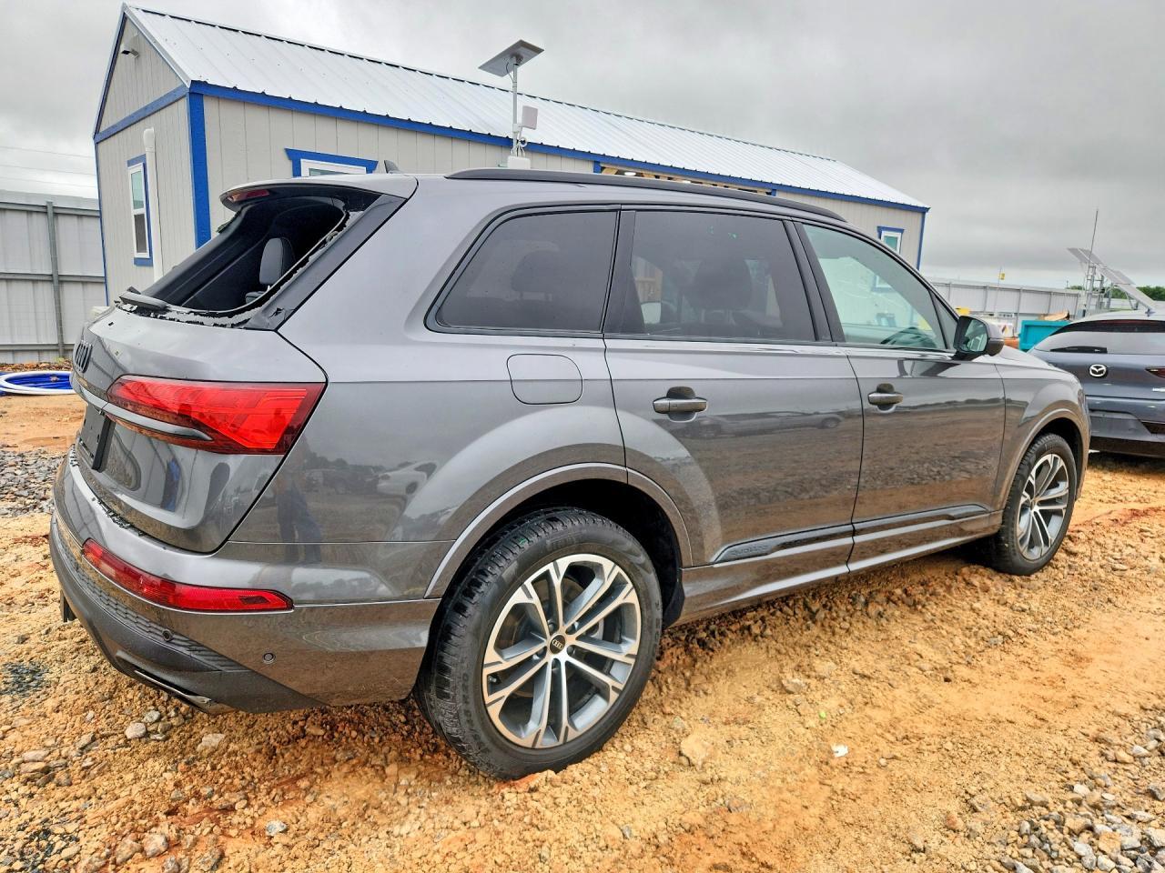2025 Audi Q7 Premium Plus - Фото 3