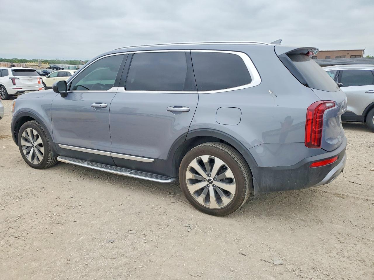 2022 Kia Telluride S - Фото 2