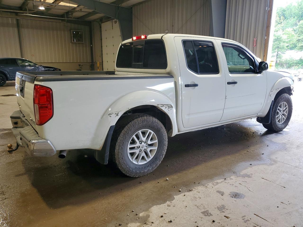 2017 Nissan Frontier - Фото 3