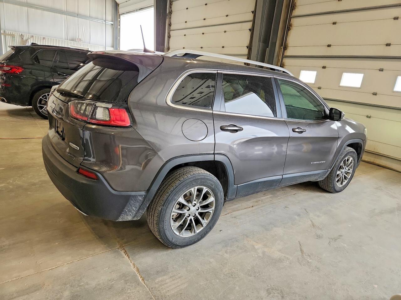 2021 Jeep Cherokee Latitude Lux - Фото 3
