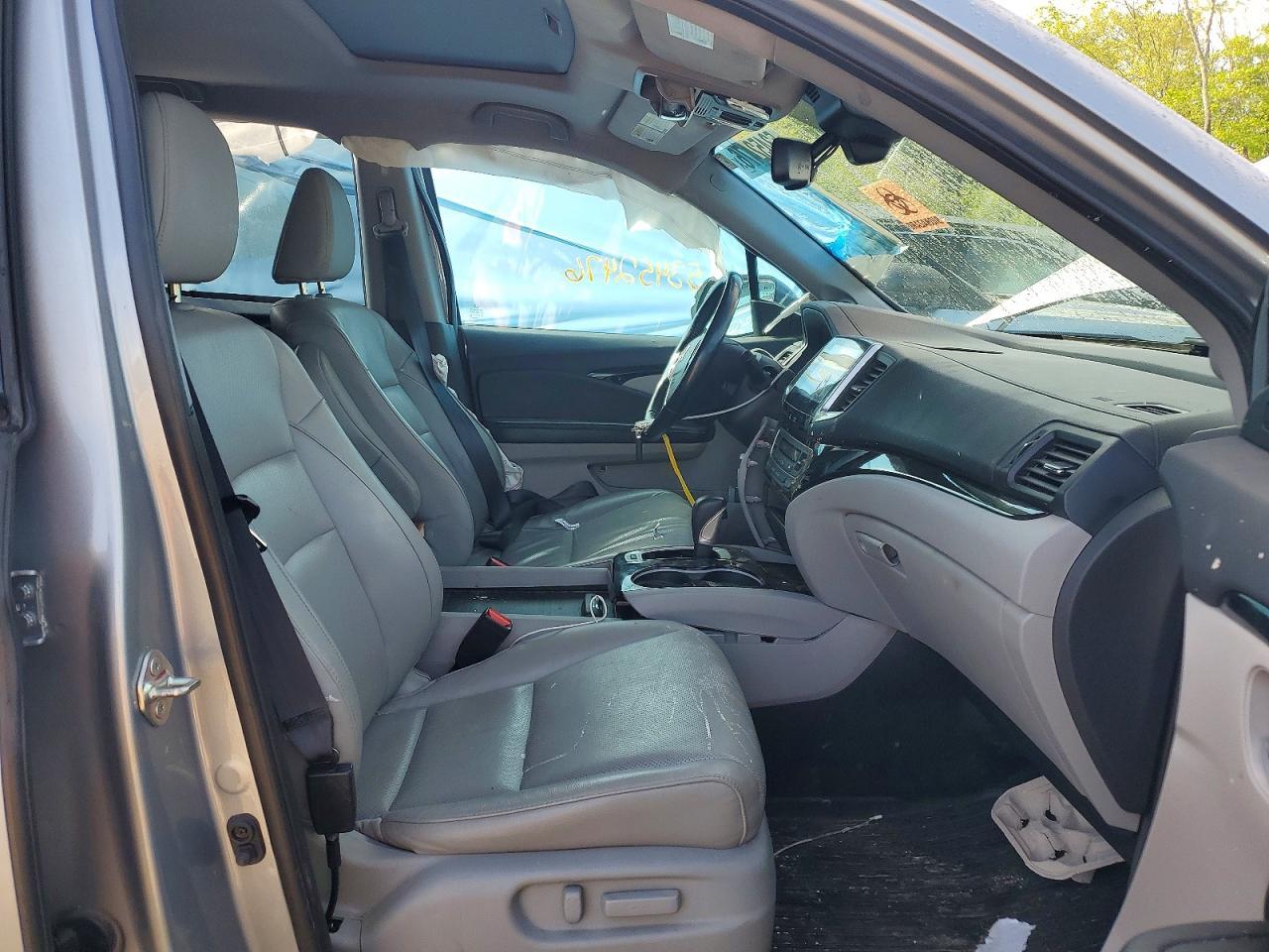 2019 Honda Ridgeline Rtl - Image 7