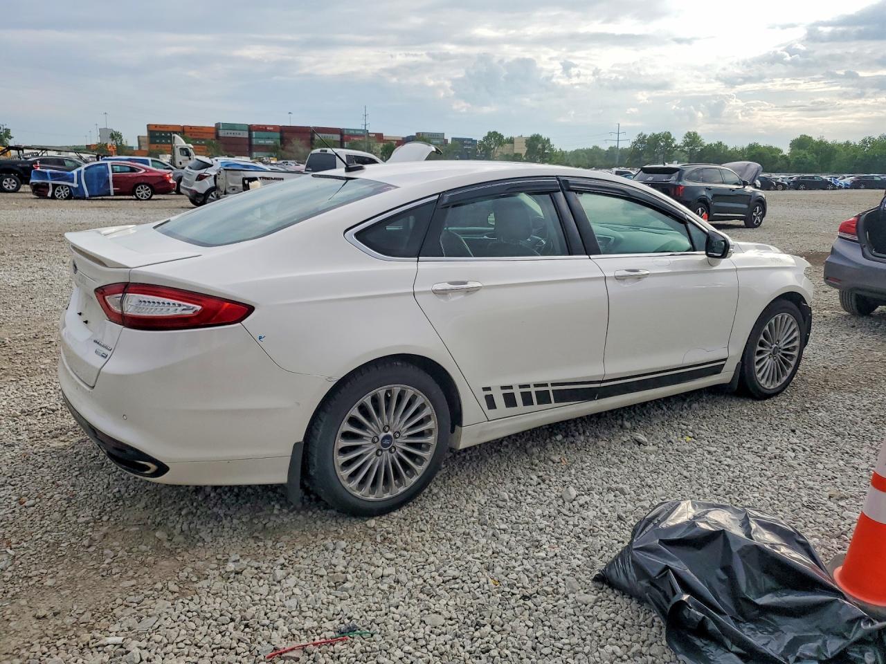 2016 Ford Fusion Titanium - Фото 3
