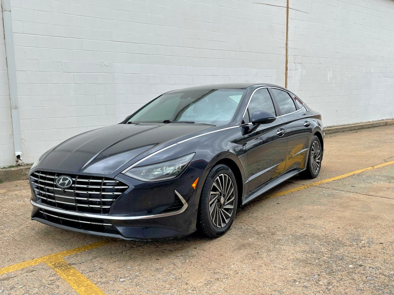2021 Hyundai Sonata Hybrid - Фото 2