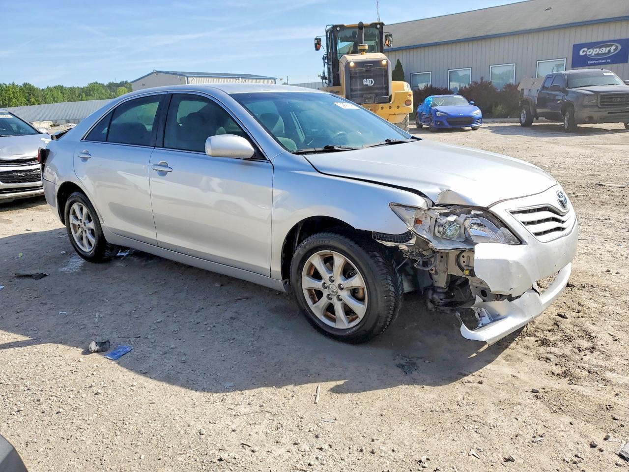 2011 Toyota Camry Le - Фото 4