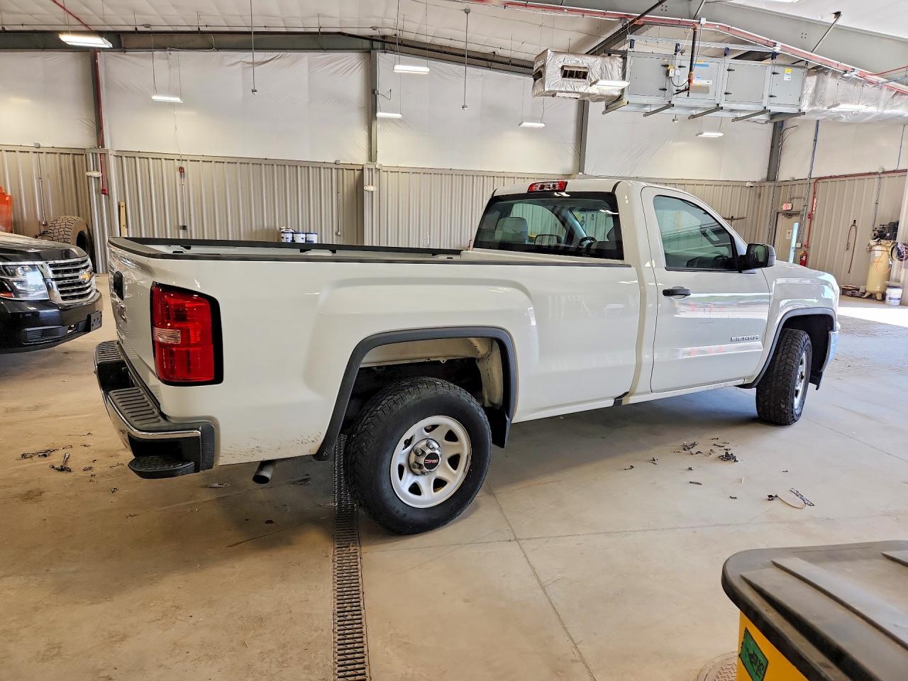 2016 GMC Sierra - Image 3