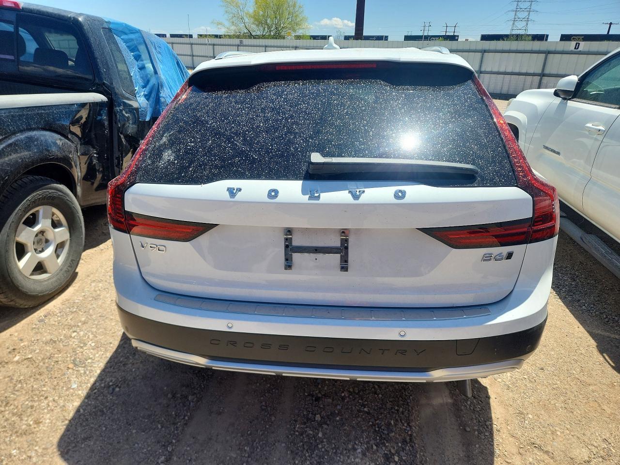 2026 Volvo V90 Cross Country Ultra - Image 6