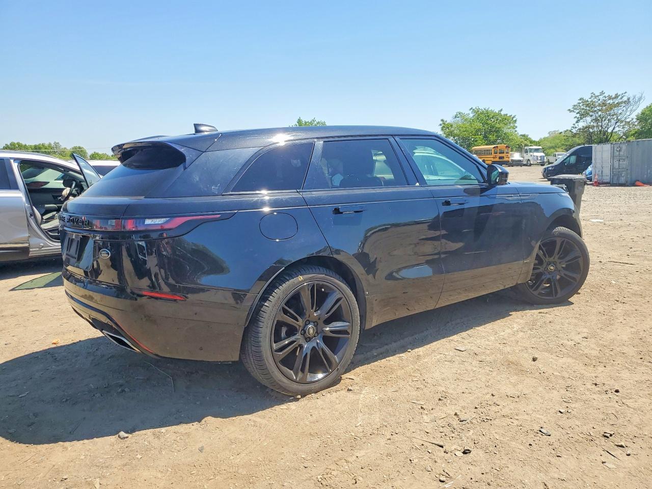 2021 Land Rover Range Rover Velar R-Dynamic Hse - Image 3