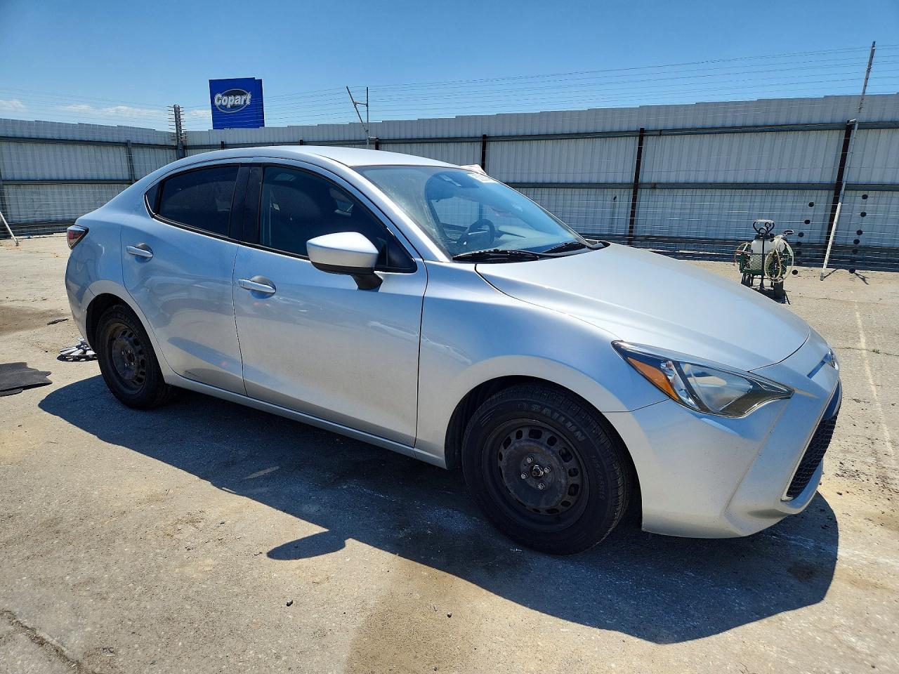 2019 Toyota Yaris L - Image 4
