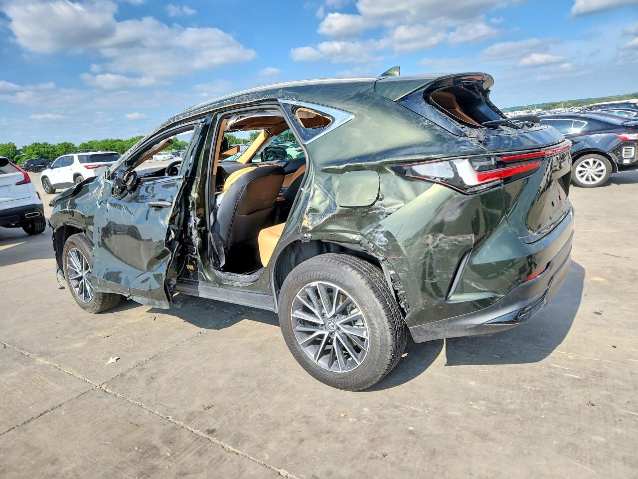2025 Lexus Nx 250 Premium - Фото 2