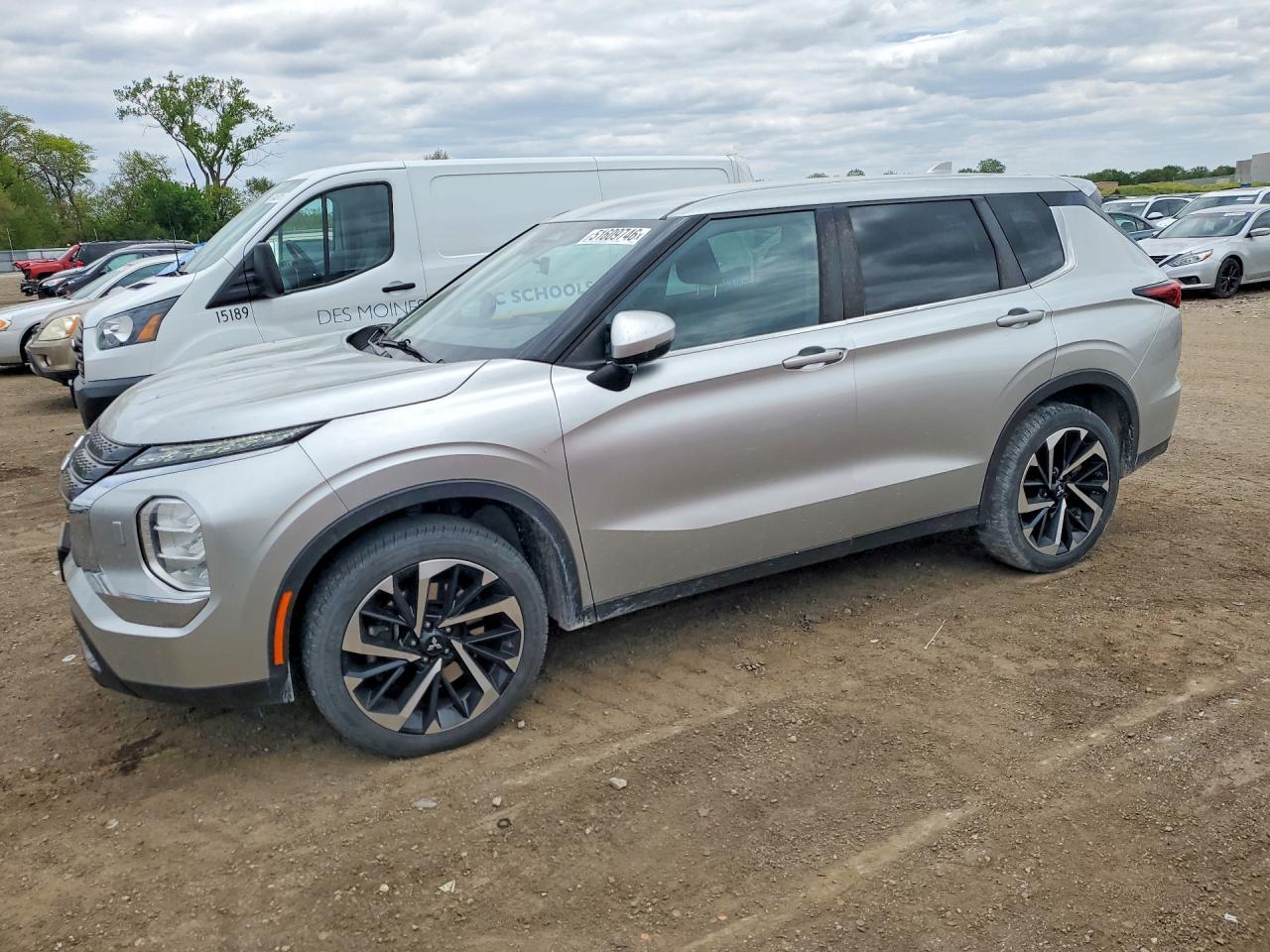 2022 Mitsubishi Outlander Es