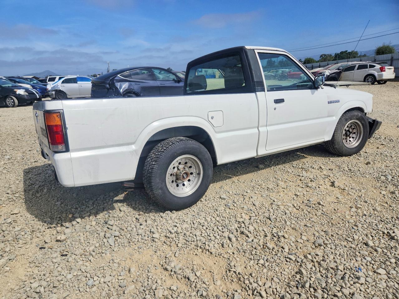 1991 Mazda B2200/B2600I Pickup - Фото 3