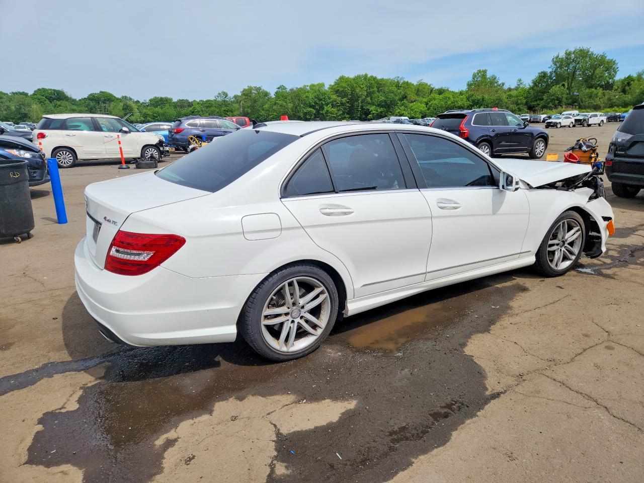 2013 Mercedes-Benz C 300 4Matic - Image 3