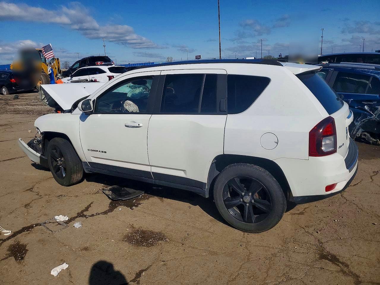 2016 Jeep Compass Latitude - Image 2