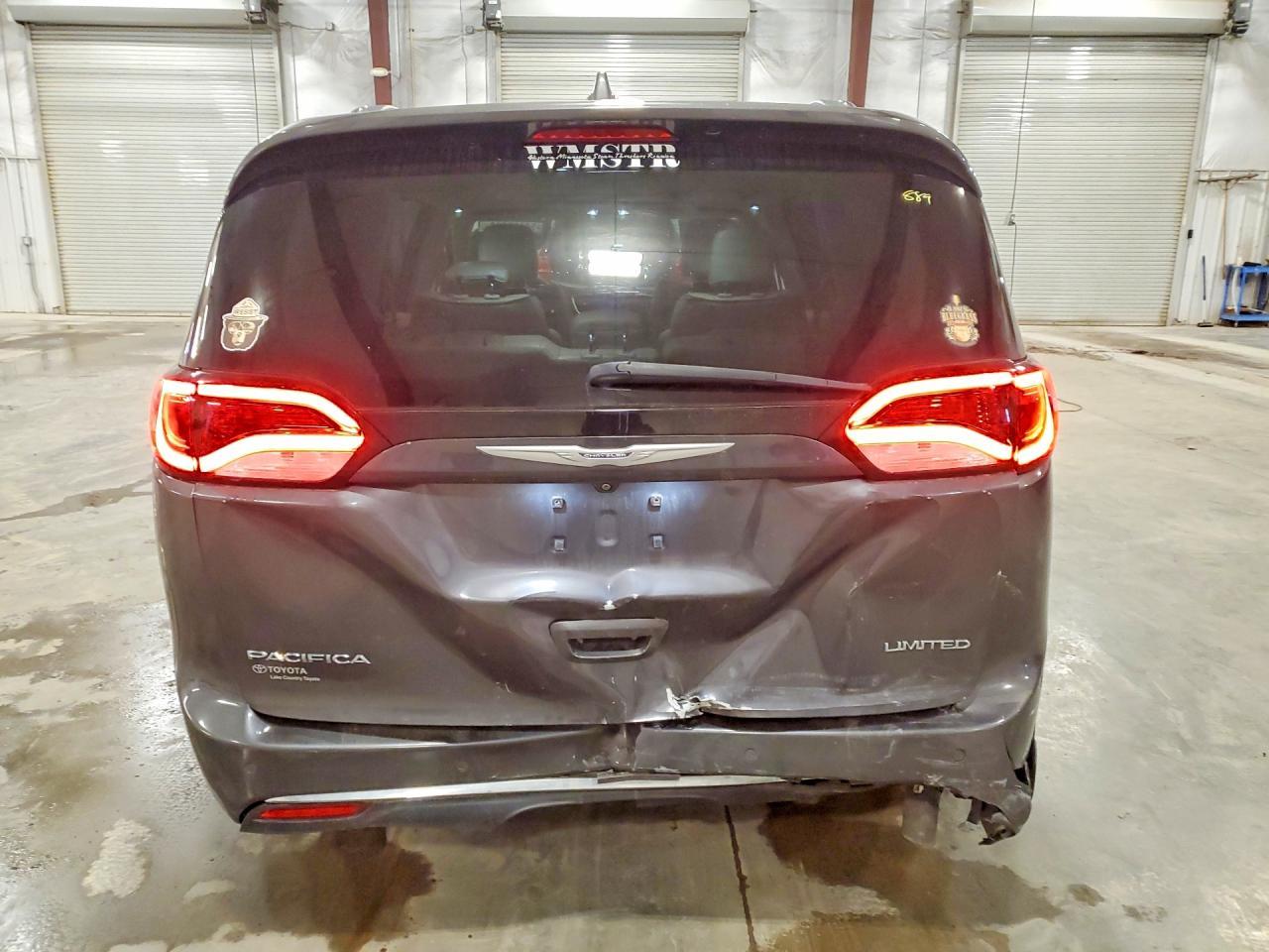 2017 Chrysler Pacifica Limited - Фото 6