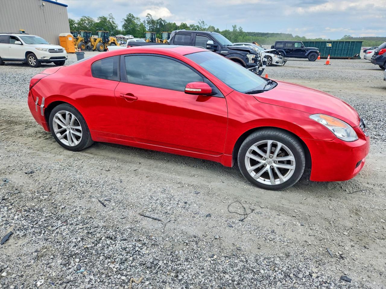 2009 Nissan Altima 3.5Se - Image 4