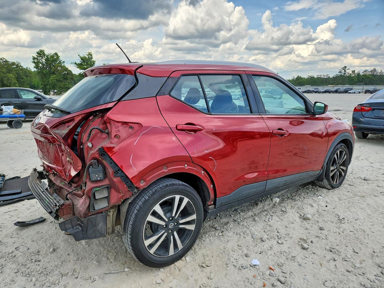 2018 Nissan Kicks Sv - Image 3