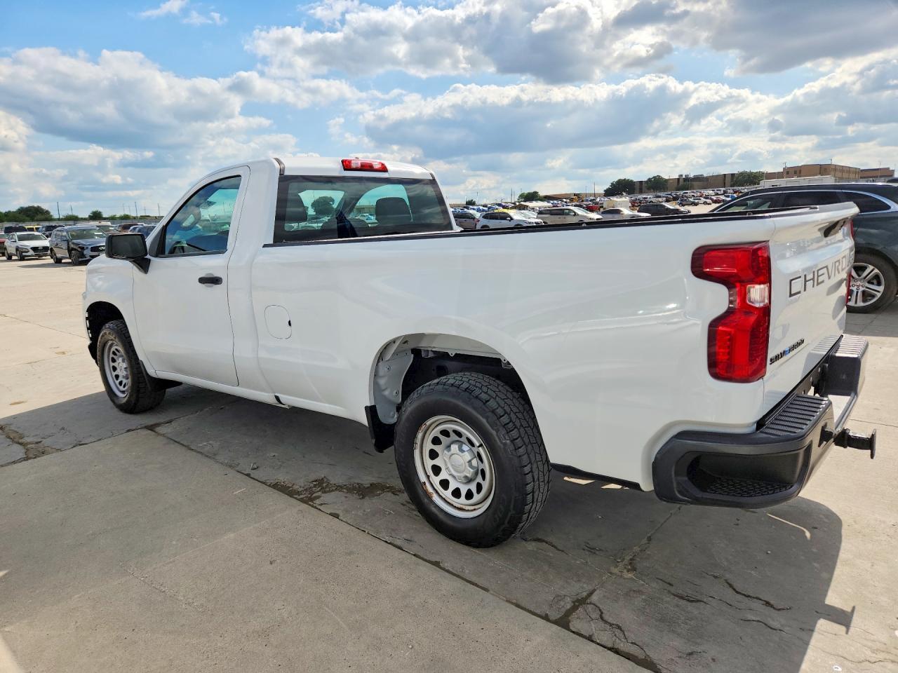 2021 Chevrolet Silverado C1500 - Фото 2