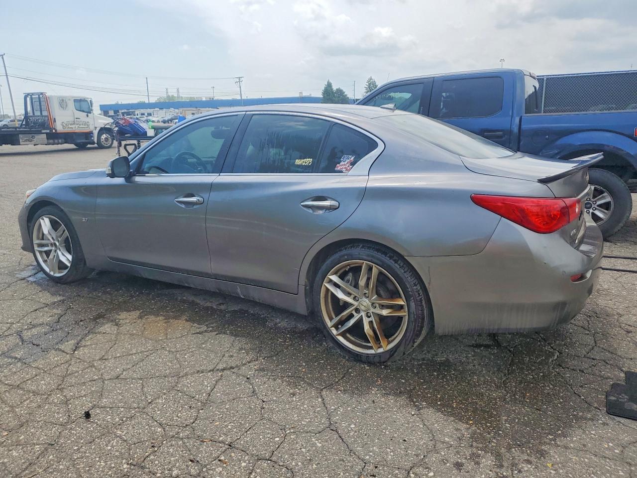 2015 Infiniti Q50 Base - Image 2