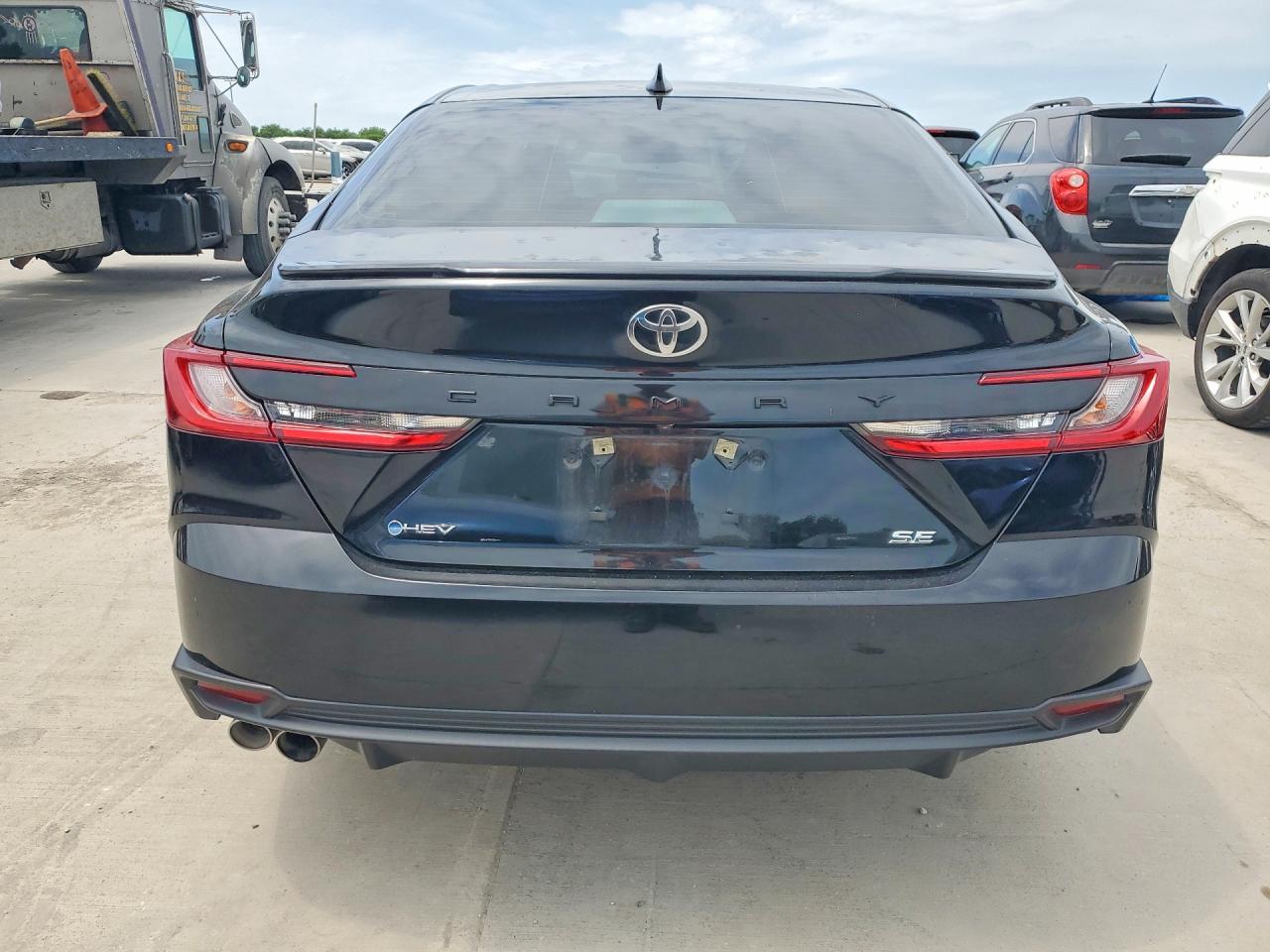 2025 Toyota Camry Se - Фото 6