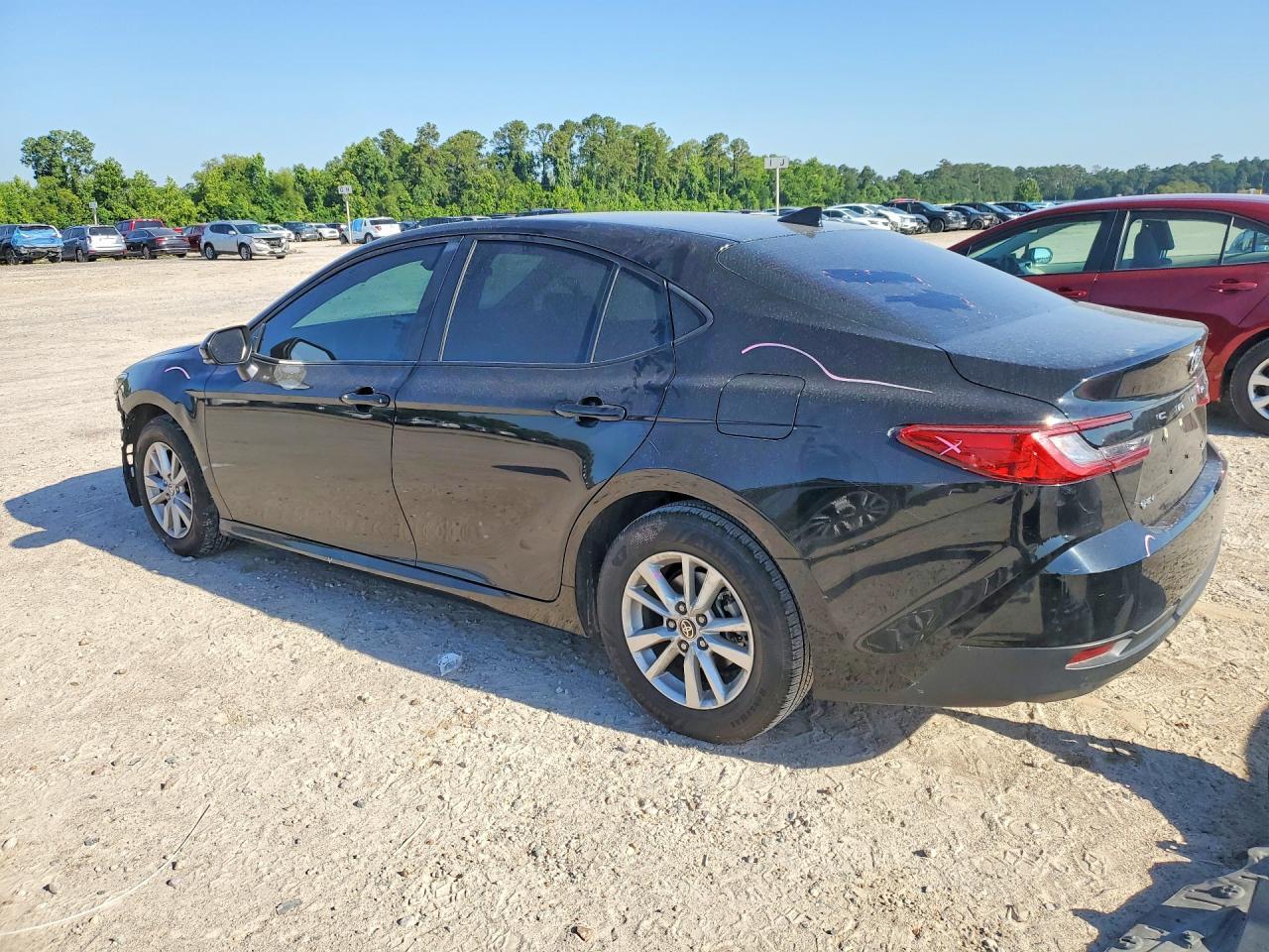 2025 Toyota Camry Le - Фото 2