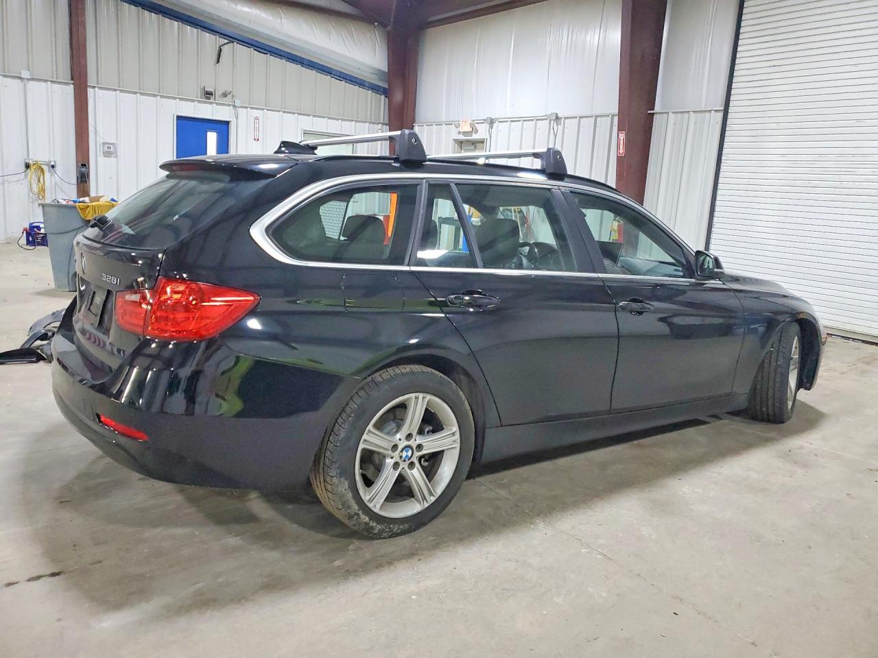 2015 BMW 328 I - Фото 3