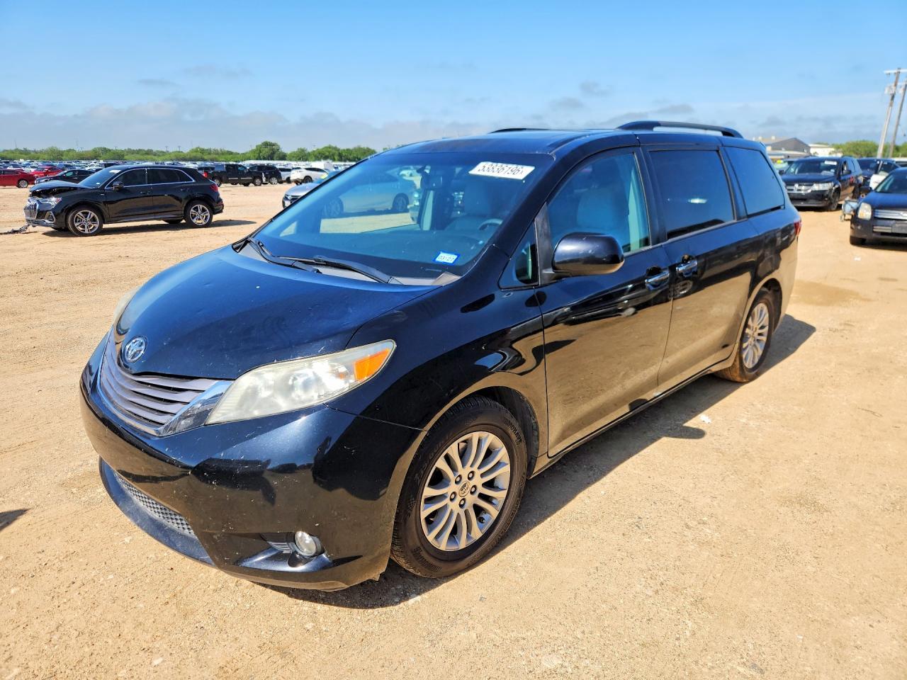 2016 Toyota Sienna Xle 8-Passenger