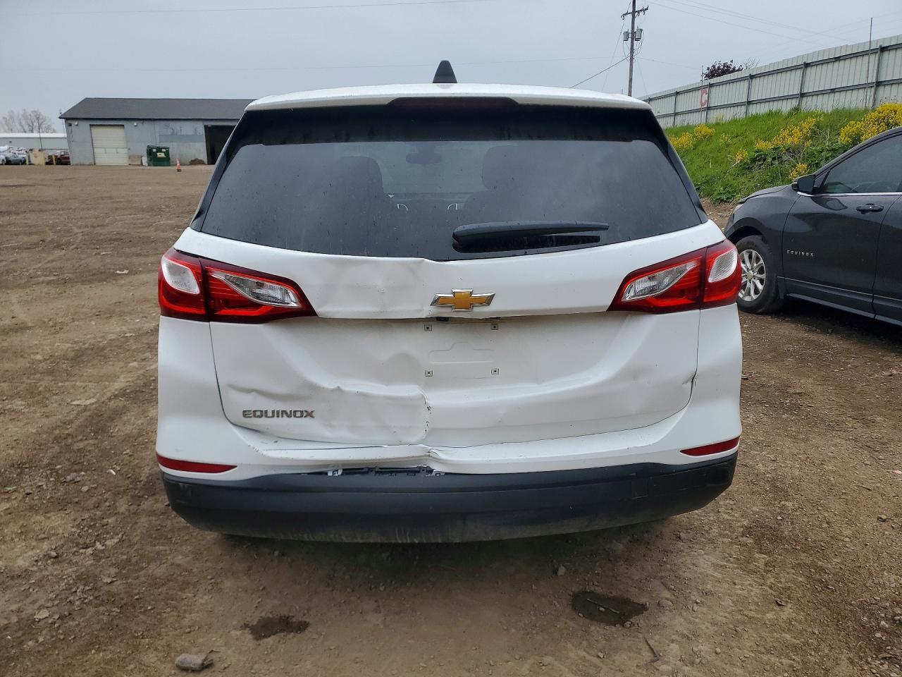 2020 Chevrolet Equinox Ls - Image 6