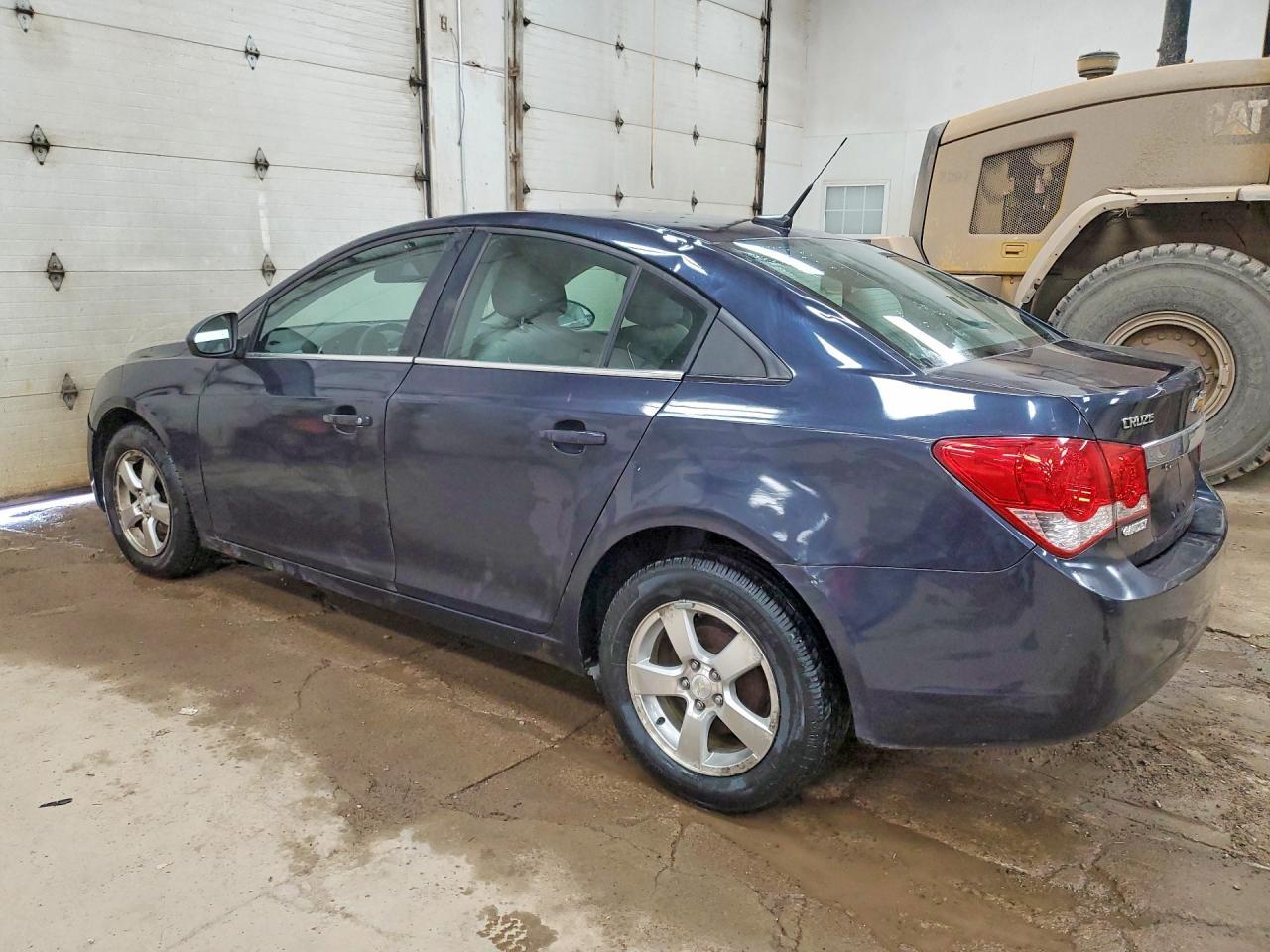 2014 Chevrolet Cruze Lt - Image 2
