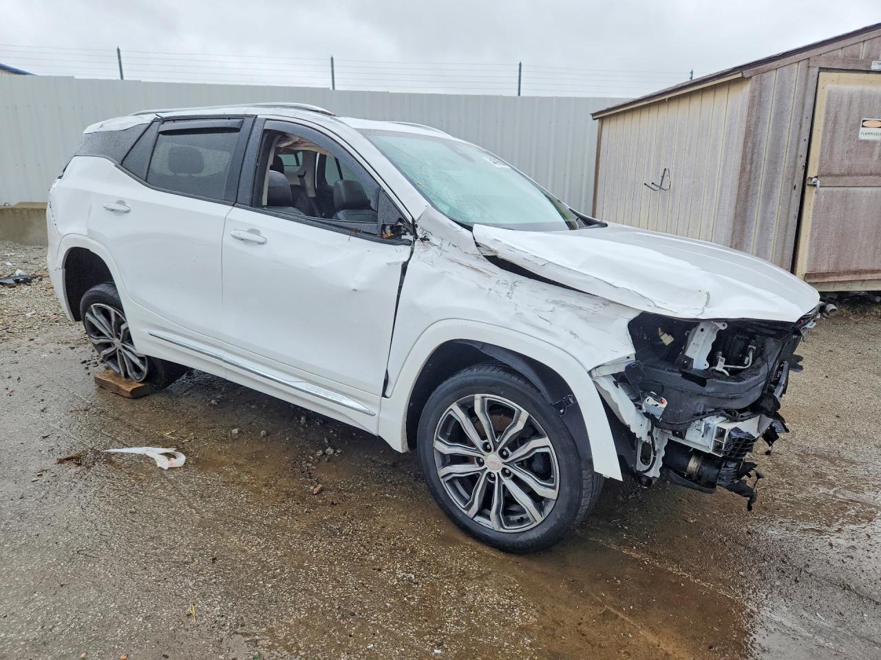2019 GMC Terrain Denali - Image 4