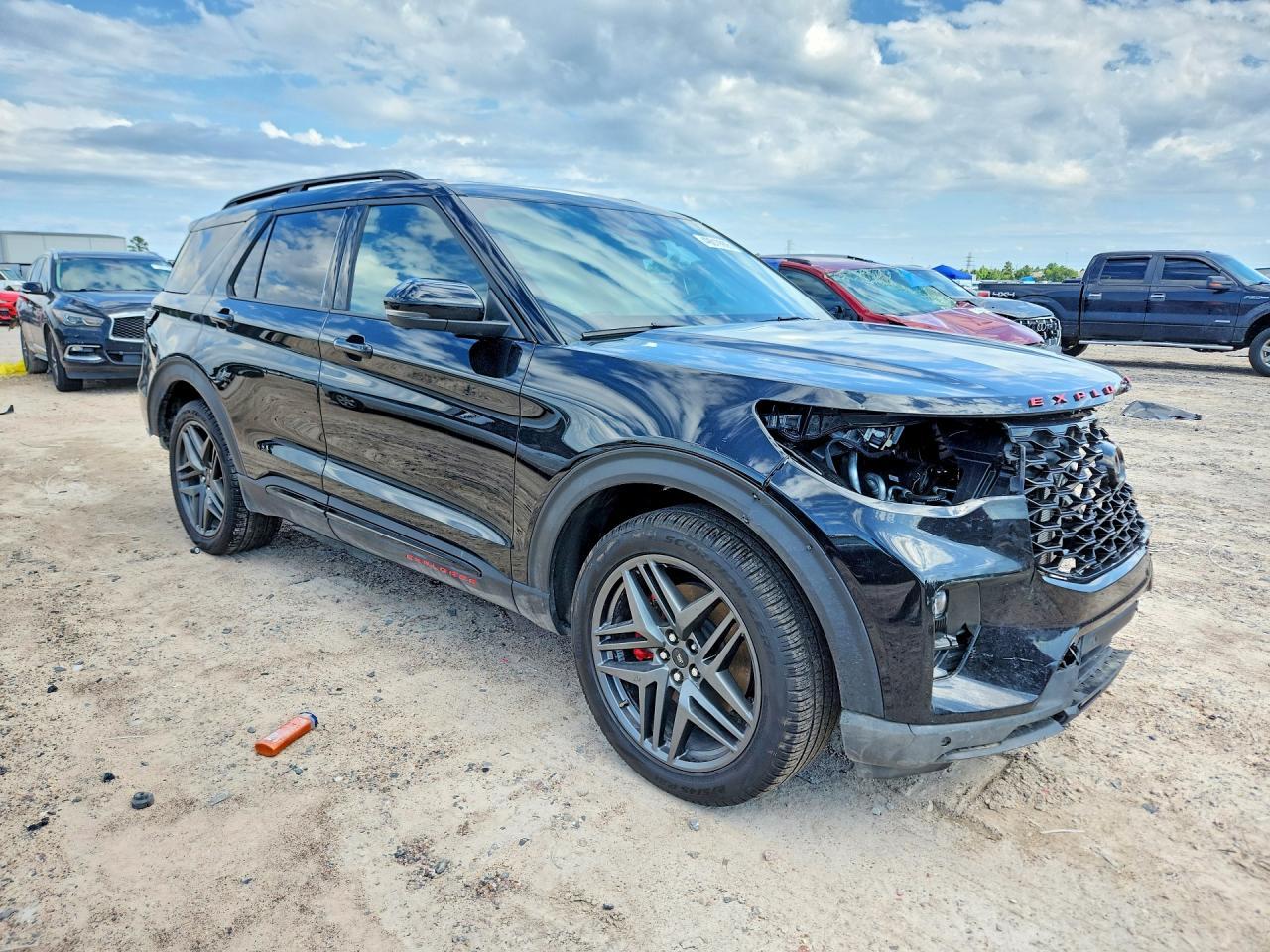 2025 Ford Explorer St - Image 4