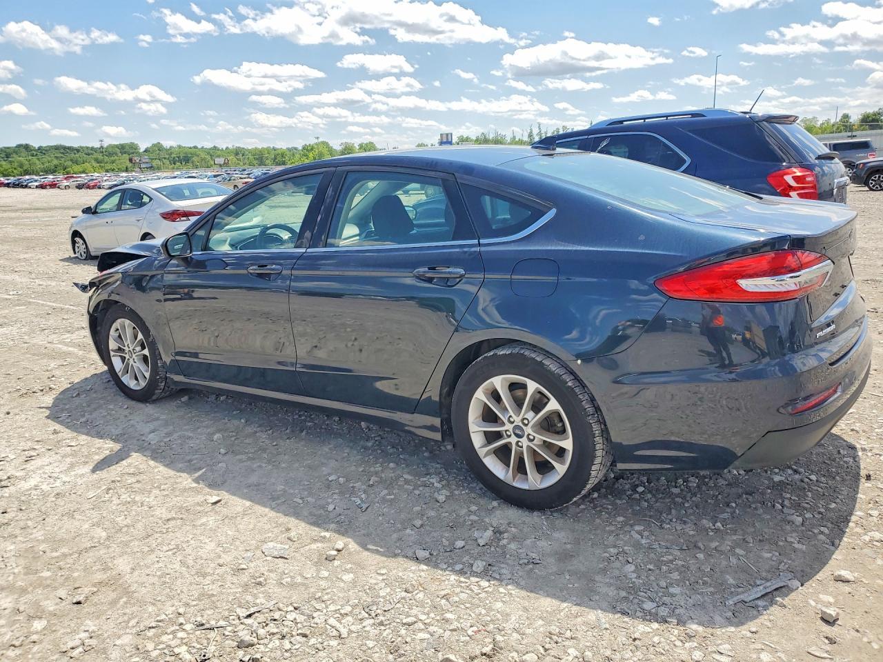 2020 Ford Fusion Se - Image 2