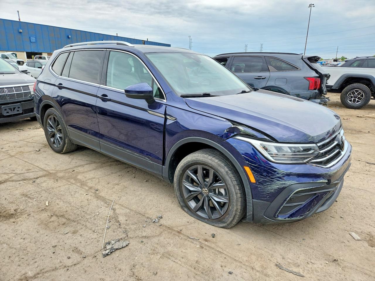 2023 Volkswagen Tiguan Se - Фото 4