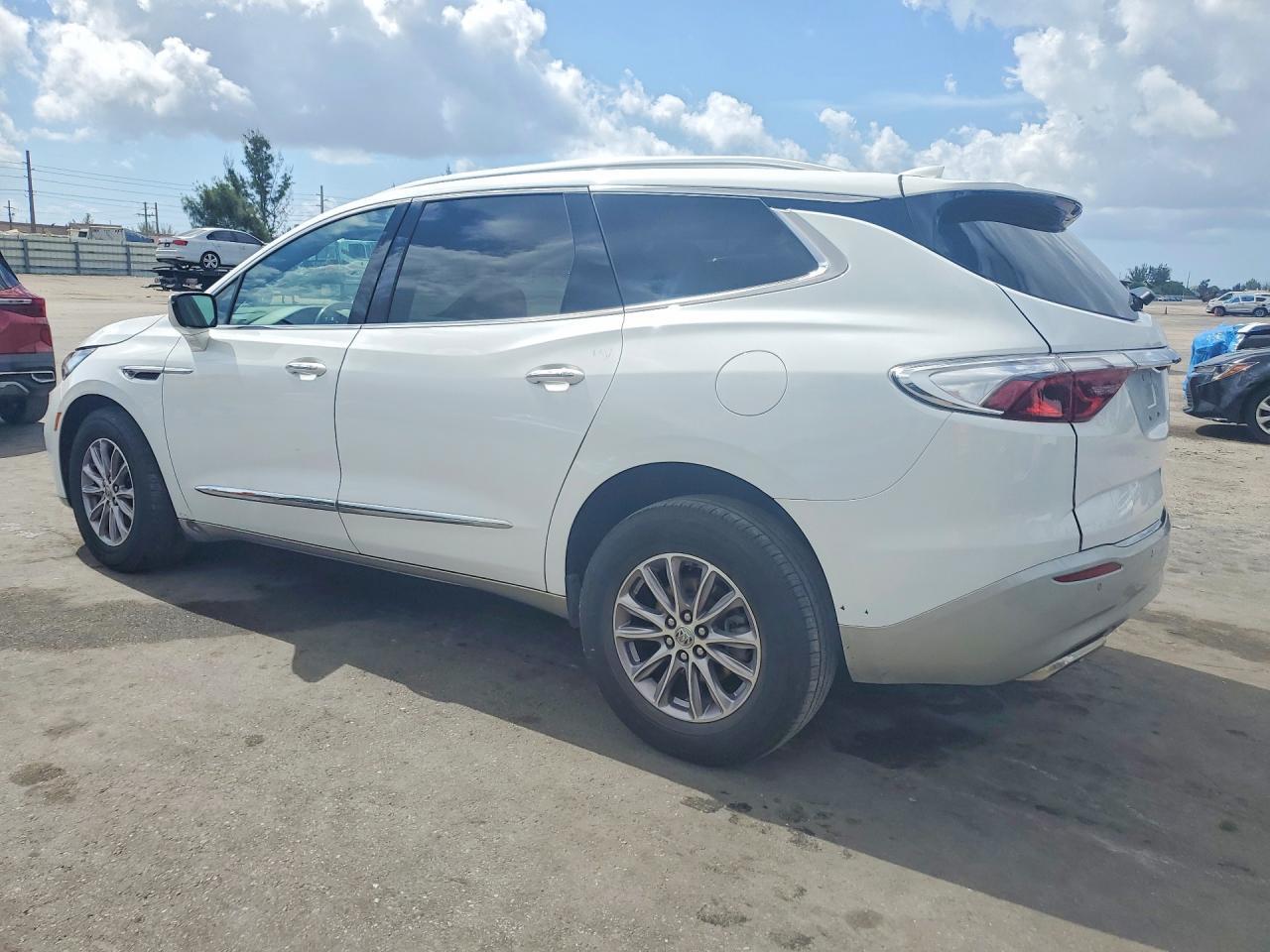 2023 Buick Enclave Essence - Фото 2
