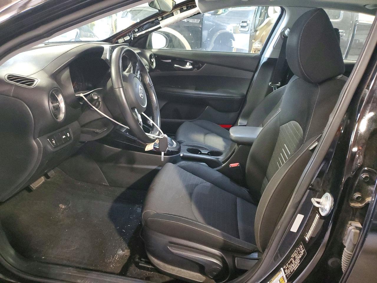 2019 Kia Forte S - Фото 7