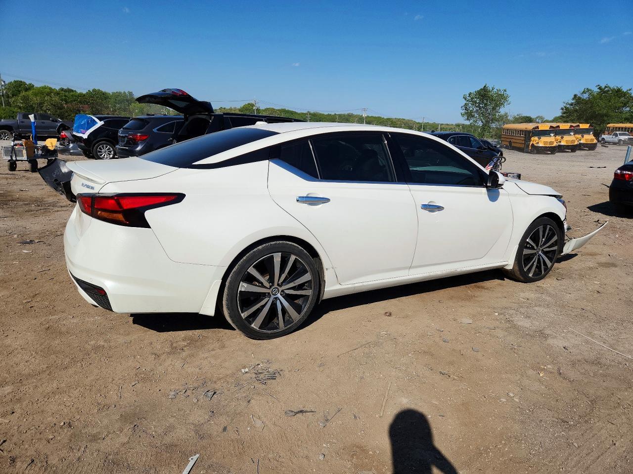 2020 Nissan Altima Platinum - Фото 3