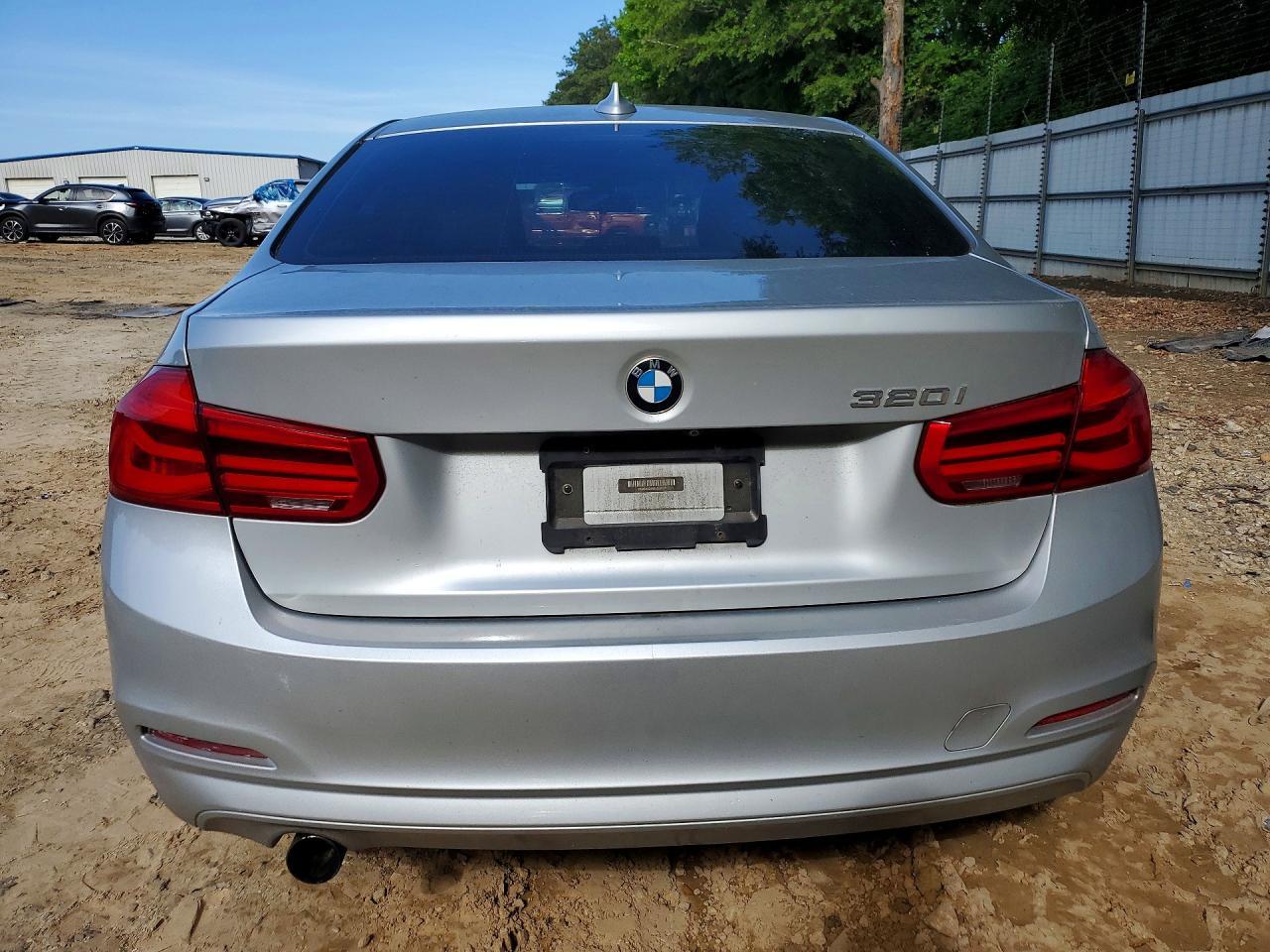 2018 BMW 320 I - Фото 6