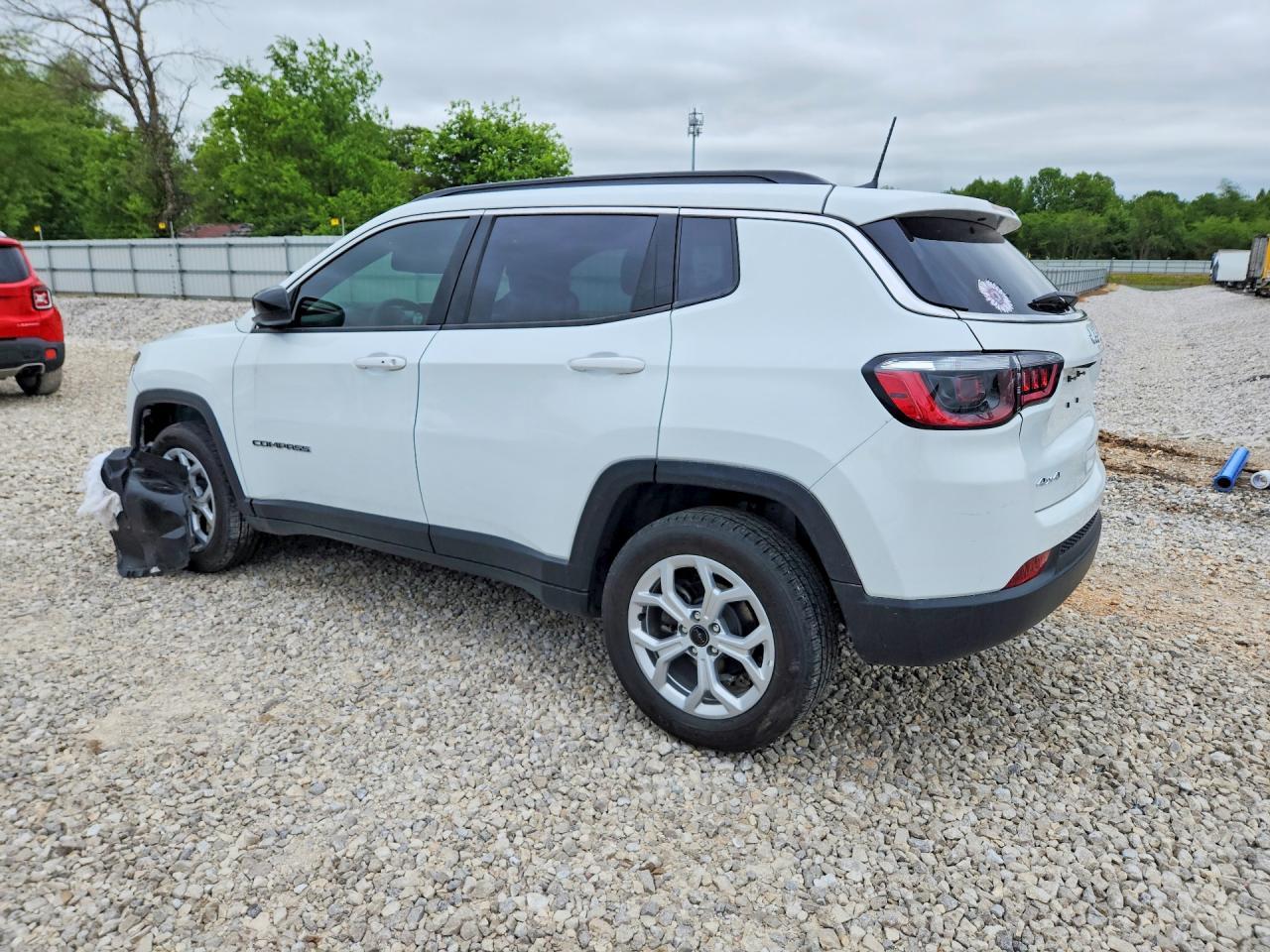 2025 Jeep Compass Latitude - Фото 2