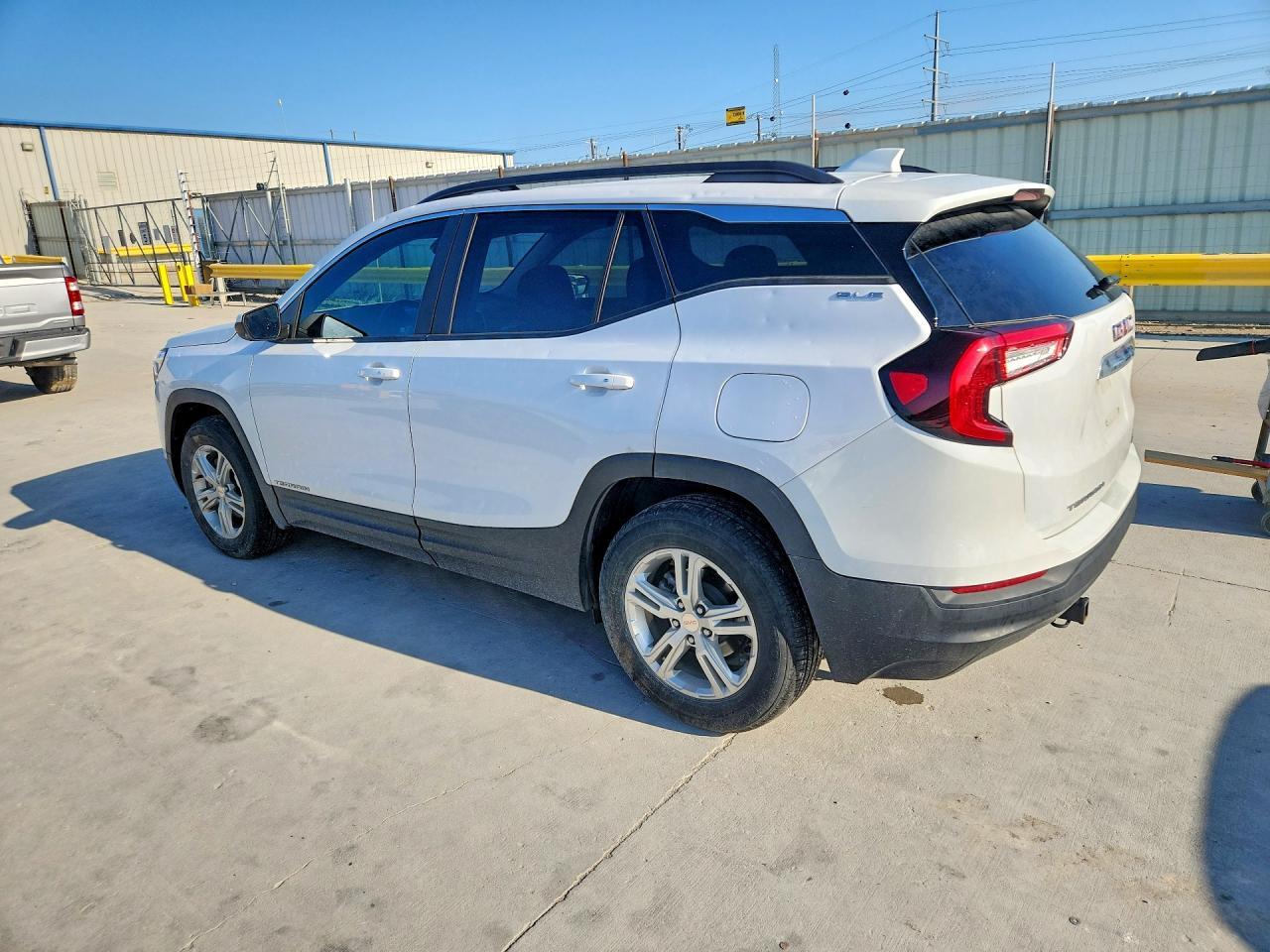 2024 GMC Terrain - Image 2