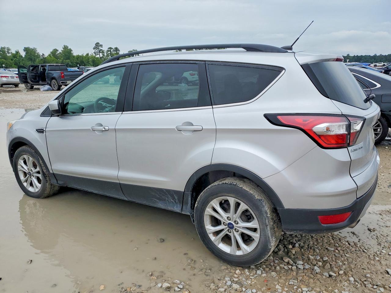 2018 Ford Escape Se - Фото 2