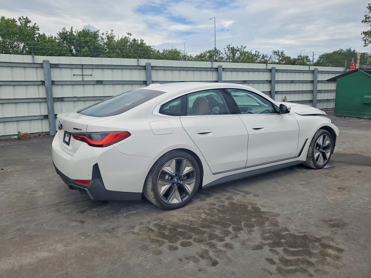 2025 BMW I4 Edrive 40 - Image 3