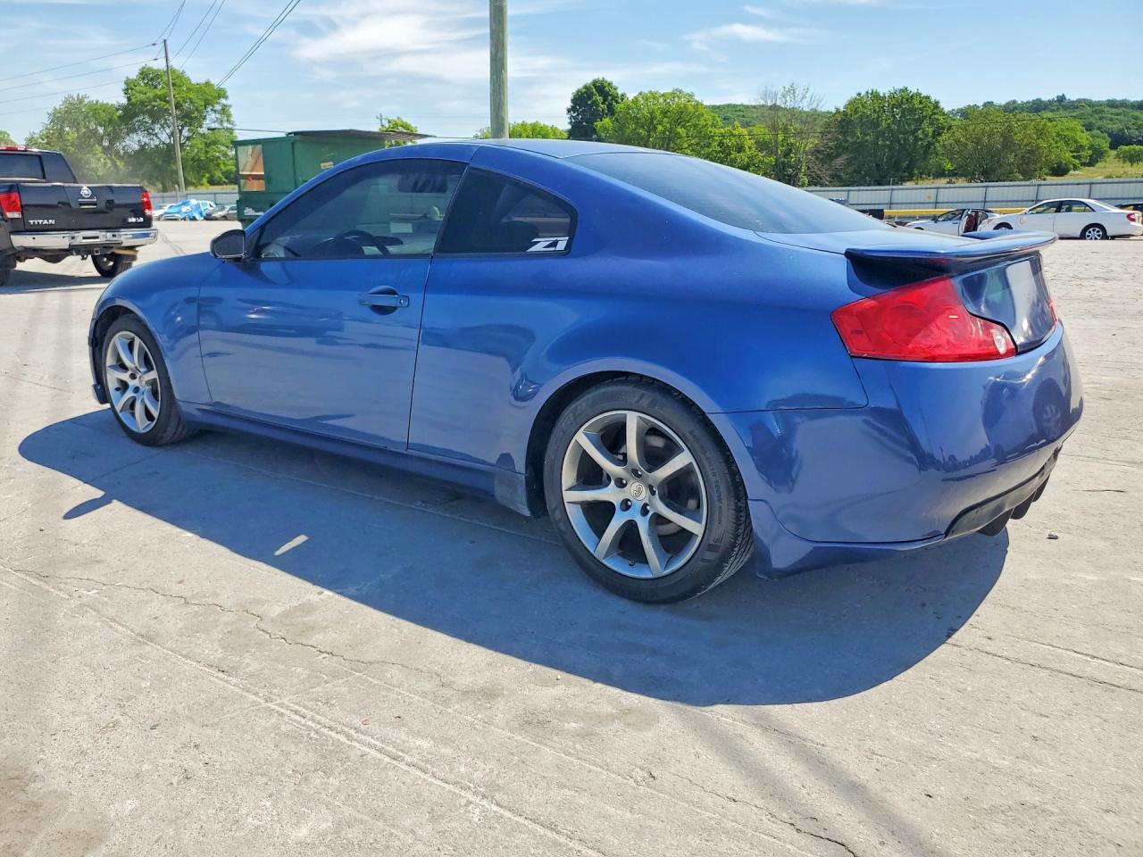 2005 Infiniti G35 Base - Image 2
