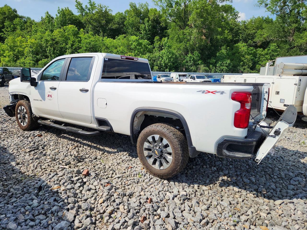 2025 Chevrolet Silverado K2500 Custom - Image 2