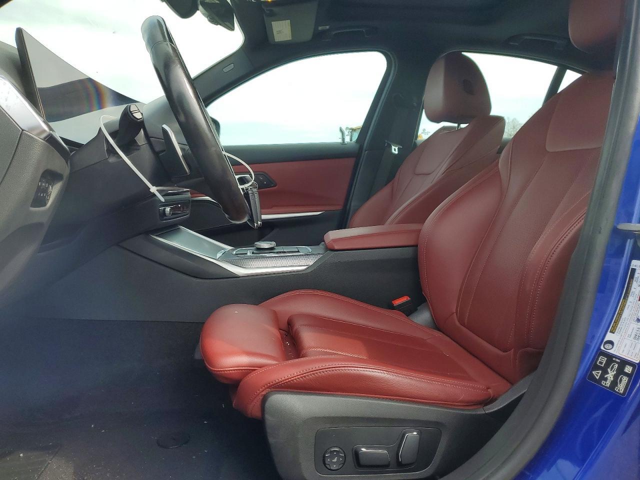 2024 BMW 330Xi - Фото 7