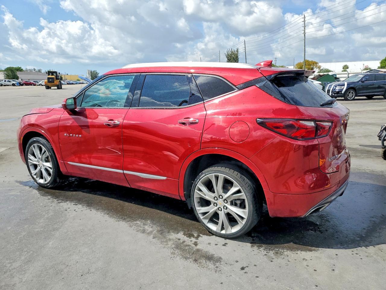 2019 Chevrolet Blazer Premier - Фото 2