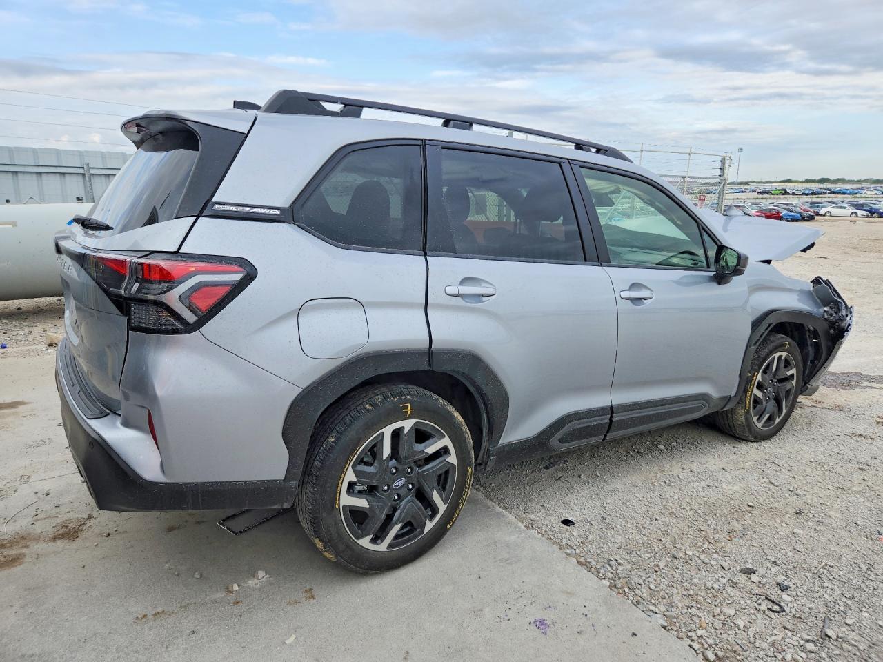 2025 Subaru Forester Limited - Фото 3