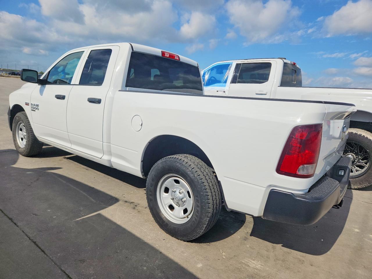 2020 Ram 1500 Classic Tradesman - Фото 2